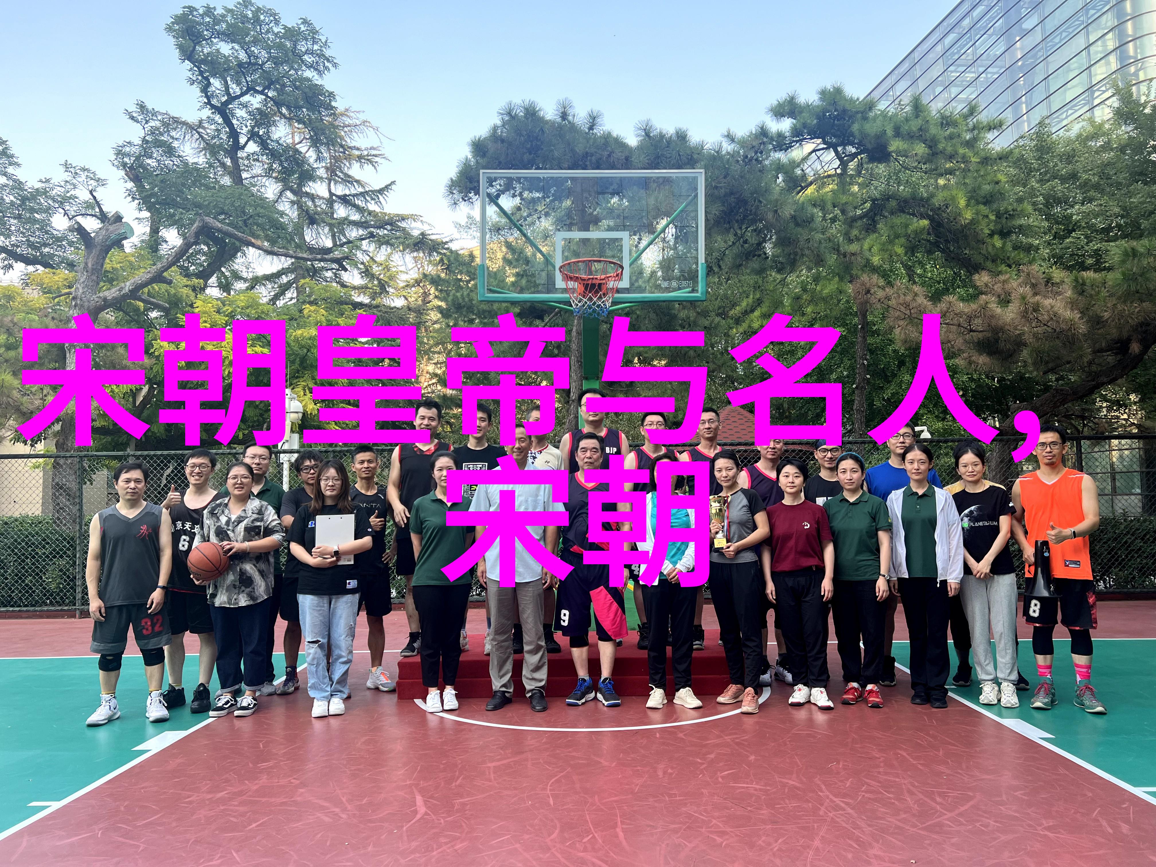 建筑师们在设计和建设南京宫殿时遵循了哪些特定的风格和原则
