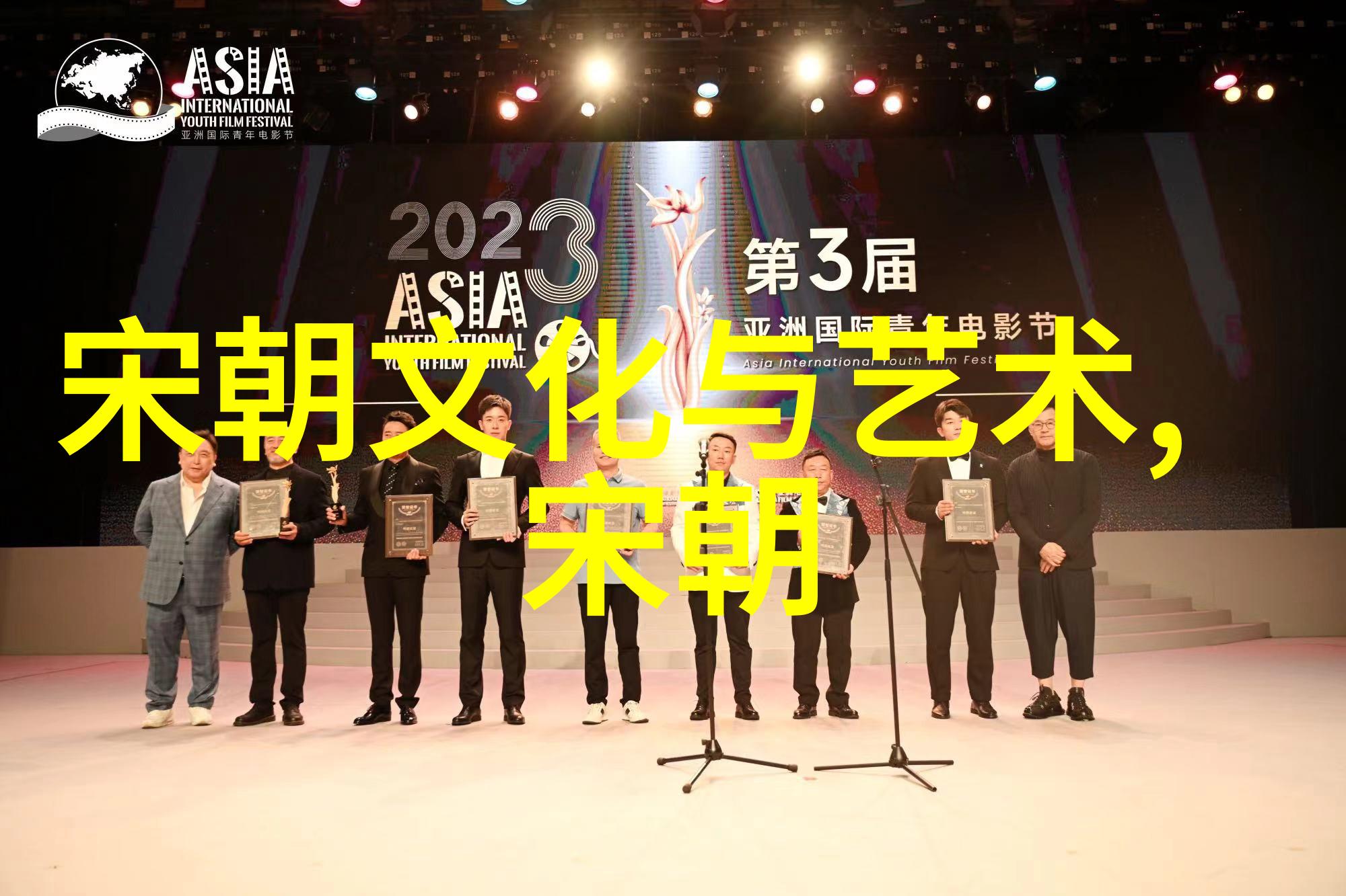 宝宝我们去楼梯上做吧-爬楼梯的游戏亲子共创乐趣