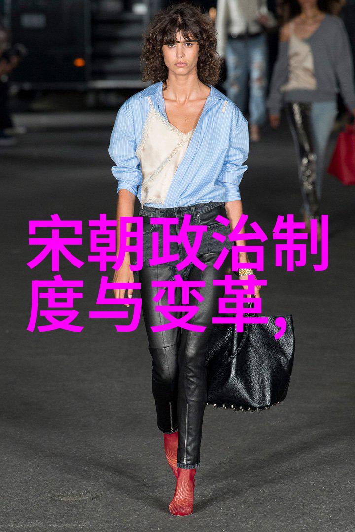 梁冬国学堂的王献之仿佛一位沉思的老者静坐于古书海洋中与众不同的智慧如同夜空中的流星 occasion