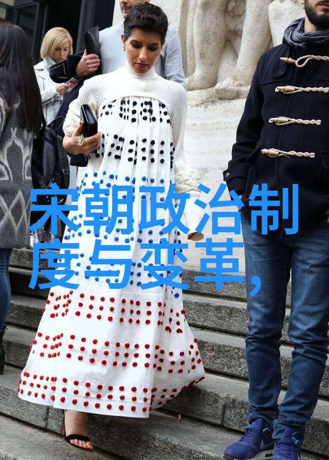 河南省曲剧十大名角中的葛桂璋犹如一颗璀璨的星辰照亮了豫剧丑行演员的舞台