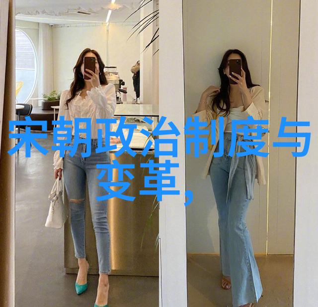 黄梅戏旦行演员 韩再芬伴随着黄梅戏mp3的旋律让我们重温她的艺术足迹