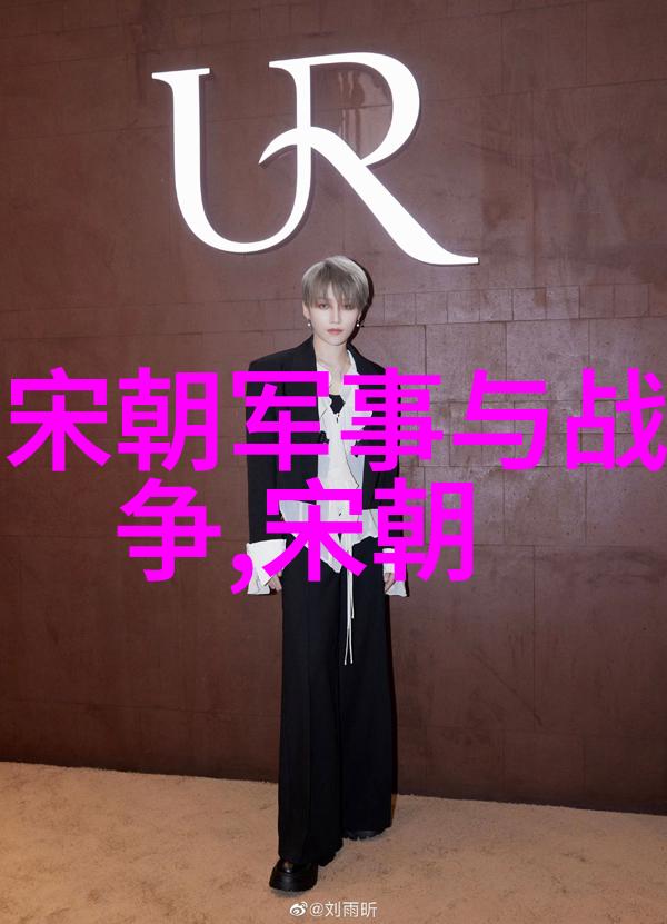 明初时期的人文思想与明末出现的心学运动相比有哪些特点