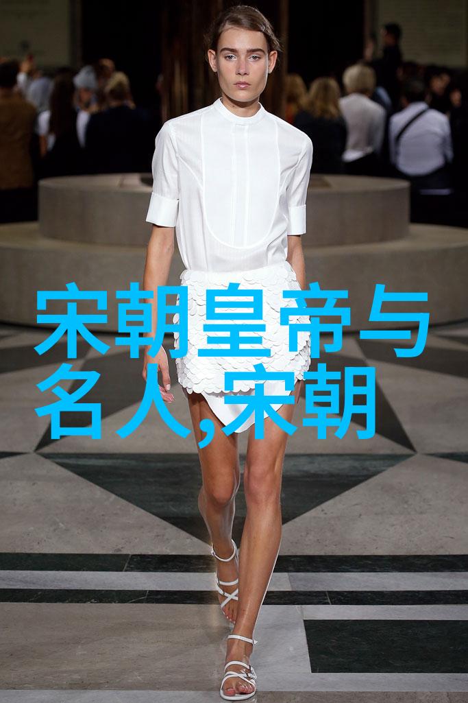 罗爱爱社会两个字诗人的名字大全